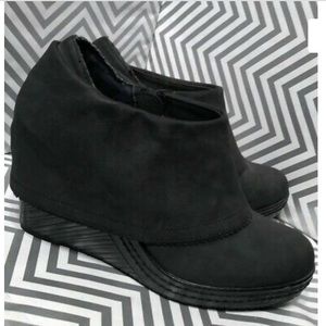 Dr Scholls Booties size 9